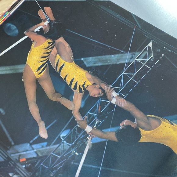 Ringling brothers Barnum, and Bailey Circus souvenir program - Picture 8 of 12